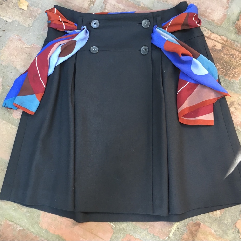 Club Monaco vintage navy wrap skirt. size 8.